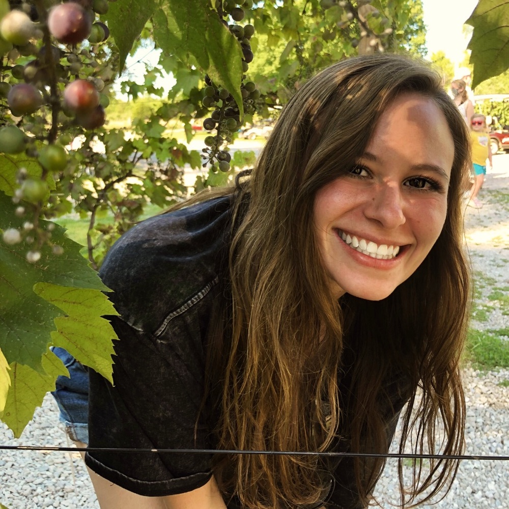 Meet your Posher, Stephanie